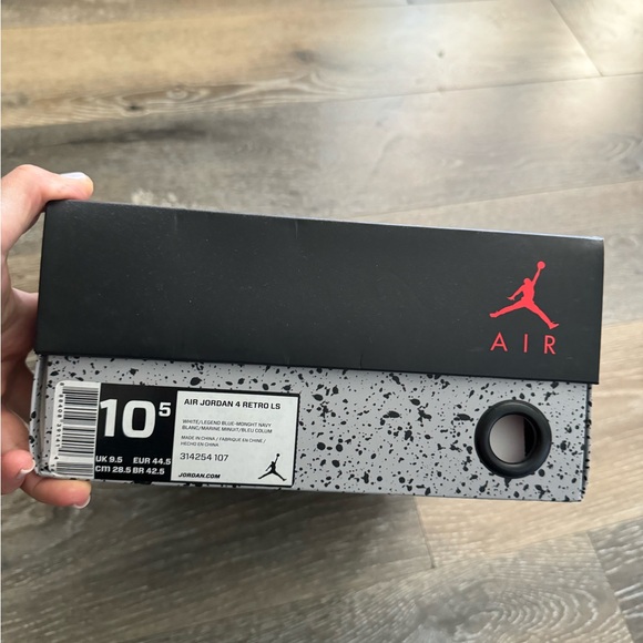 Jordan 4 Retro Colombia (2015) - Picture 8 of 9